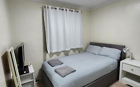 Double Room In Crawley,Gatwick,West Sussex