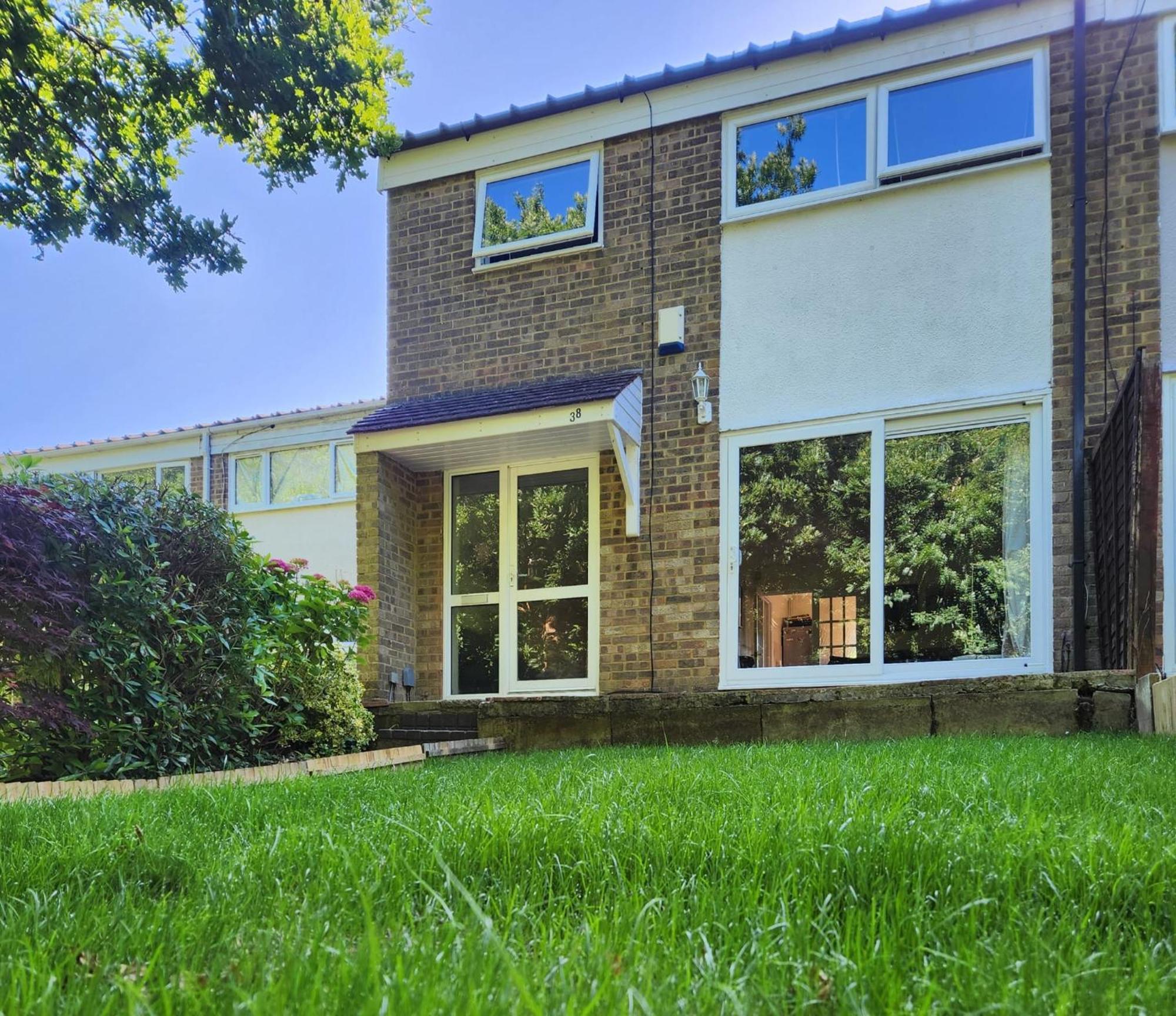 Double Room In Crawley,Gatwick,West Sussex Ifield Exterior photo